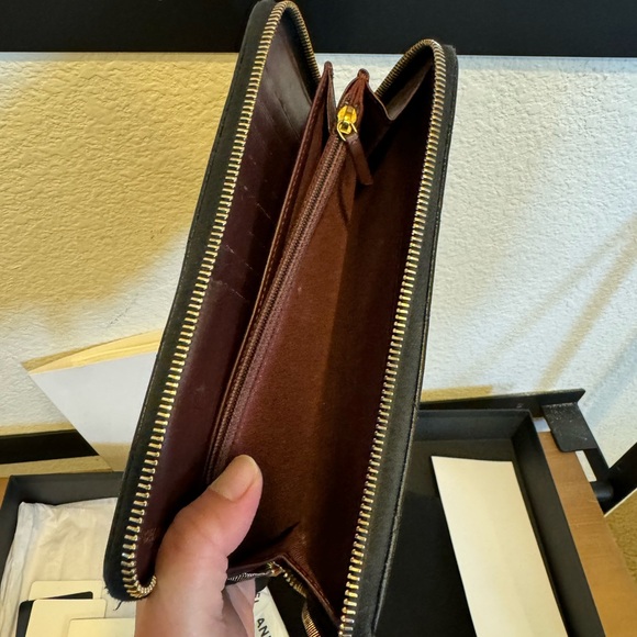 CONSIGNED Chanel Zip around Wallet - Picture 5 of 13